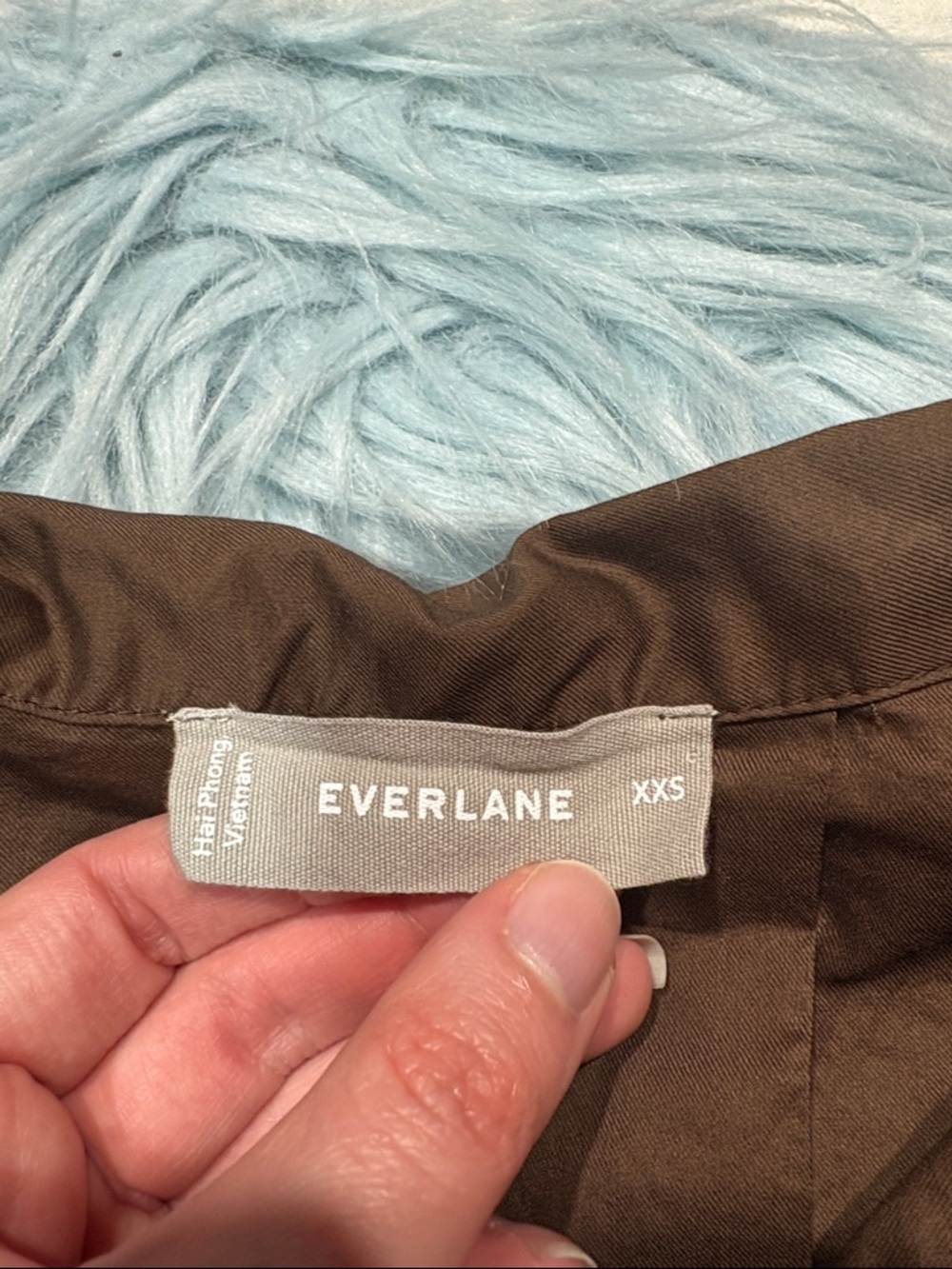 NWOT Everlane Woven PJ Chesnut Button Front Cropped Top - Picture 3 of 8